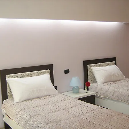 Otel Albion Dıraç
