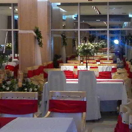 Albion Otel Dıraç